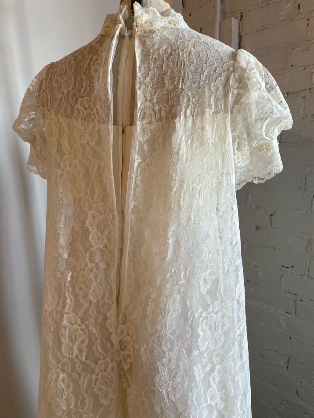 1960s Empire Waist Lace Wedding Gown - Picture 3 of 6